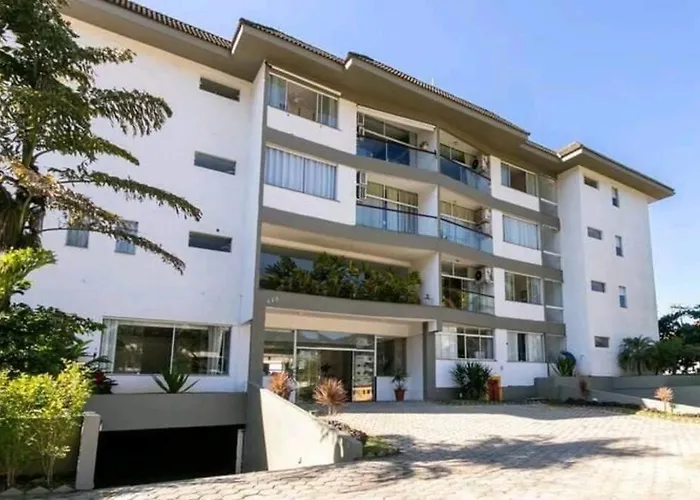 Excelente apartamento nr 317, 2dormitórios, Pé na Areia Praia das Toninhas com Piscina Ubatuba
